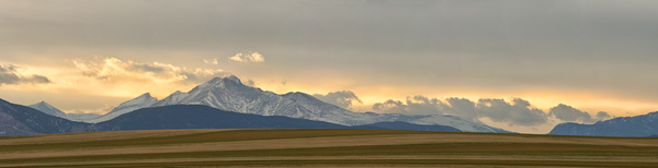 Twin Peaks Panorama View Agriculture Plains Téléchargement Numérique