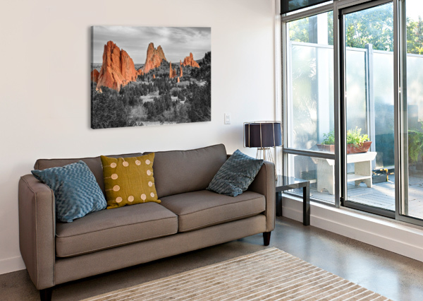 GARDEN OF THE GODS WITH SELECTIVE COLOR BO INSOGNA  Canvas Print