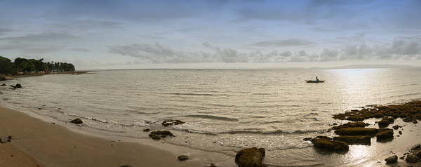 Tranquil Panoramic Beachscape of Negros Oriental Print