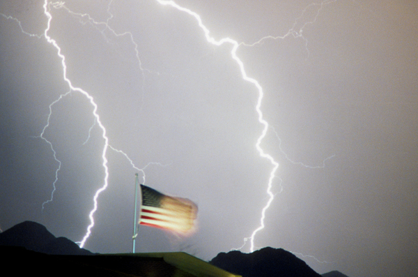 USA Flag and Lightning Téléchargement Numérique