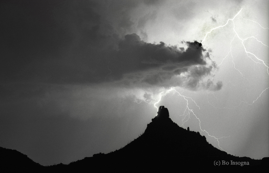 Pinnacle Peak Arizona Lightning Strike BW  Imprimer