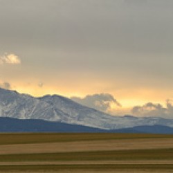 Twin Peaks Panorama View Agriculture Plains