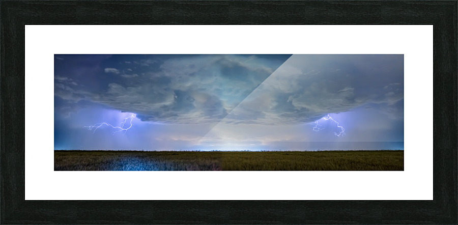 Country Wheat Field Storm Panorama  Impression encadrée