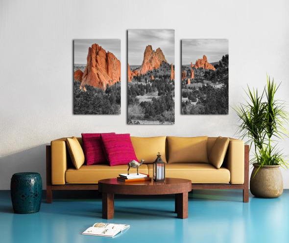 Garden of the Gods with Selective Color Canvas print